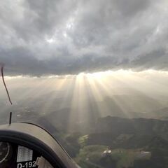 Verortung via Georeferenzierung der Kamera: Aufgenommen in der Nähe von Kindberg, Österreich in 2200 Meter